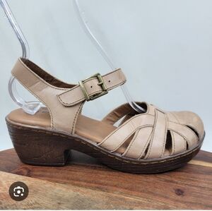BOC Born Women's Beige Genuine Leather Sandals Size 9